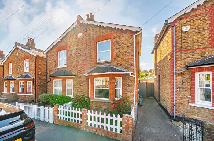 3 Bedroom Semi Detached House For Sale In Beaconsfield Road, Surbiton, KT5