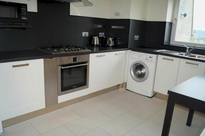 2 Bedroom Flat To Rent In Craigton Drive, Peterculter, AB14