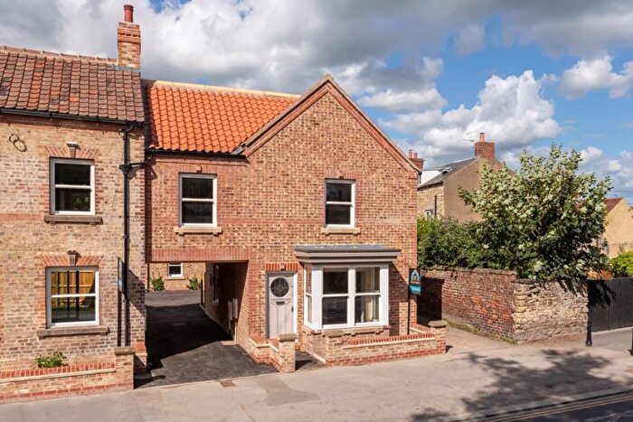 3 Bedroom Link Detached House For Sale In Westgate, Pickering, YO18