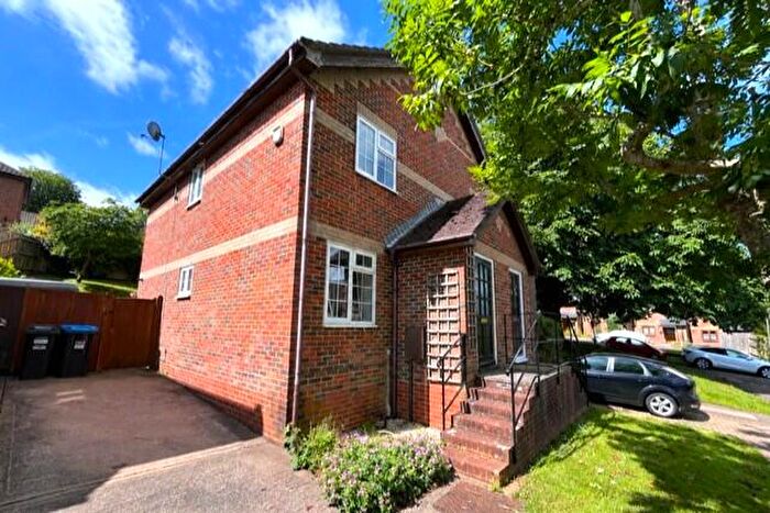 2 Bedroom Semi-Detached House To Rent In Gayler Close, Bletchingley, Surrey, RH1