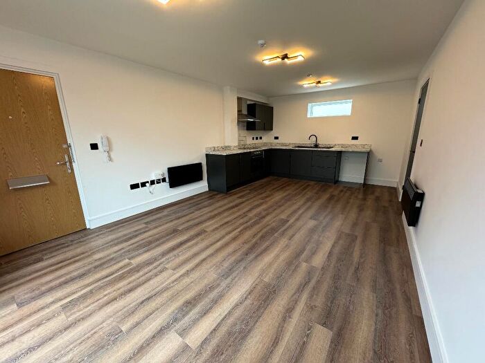 2 Bedroom Apartment To Rent In Montgomery Street, Cardiff(City), CF24