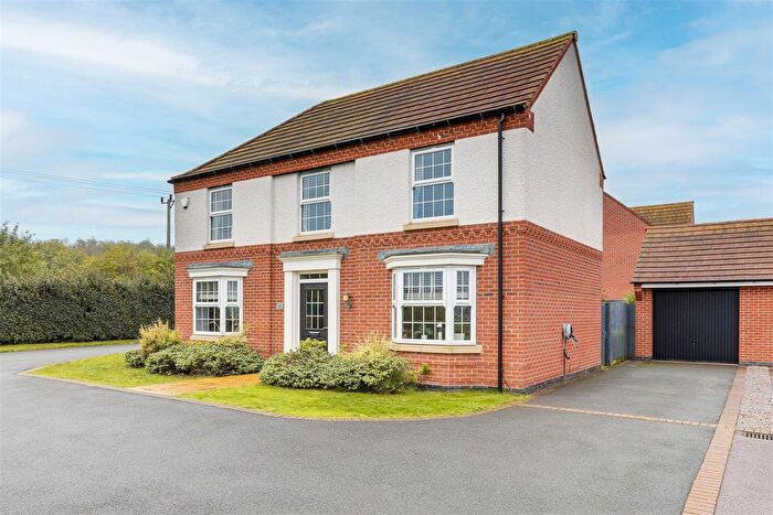 4 Bedroom Detached House For Sale In Pompeia Close, Hucknall, Nottinghamshire, NG15