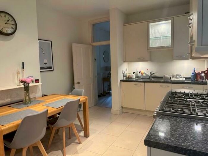2 Bedroom Flat To Rent In Albert Palace Mansions, Lurline Gardens, London, SW11