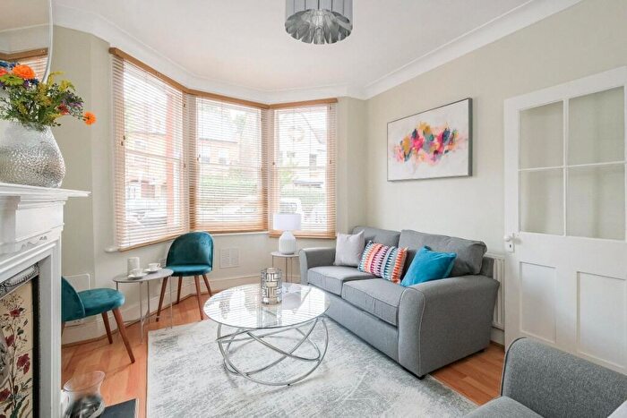 1 Bedroom Flat To Rent In Carr Road, Walthamstow, E17