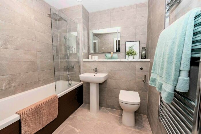 1 Bedroom Apartment To Rent In Parliament Square Crump St, Liverpool, Merseyside, L1