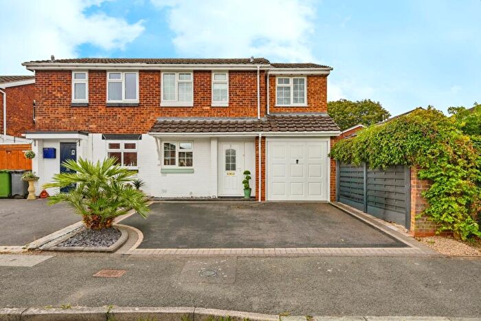 3 Bedroom Semi-Detached House For Sale In Brambling, Wilnecote, Tamworth, Staffordshire, B77