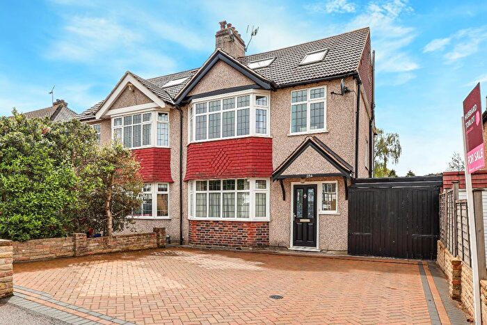 4 Bedroom Semi-Detached House For Sale In Limpsfield Road, Sanderstead, CR2