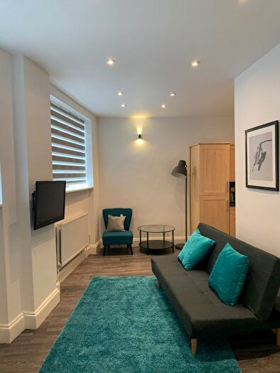 2 Bedroom Flat To Rent In Grimsby Street, Shoreditch, London, E2