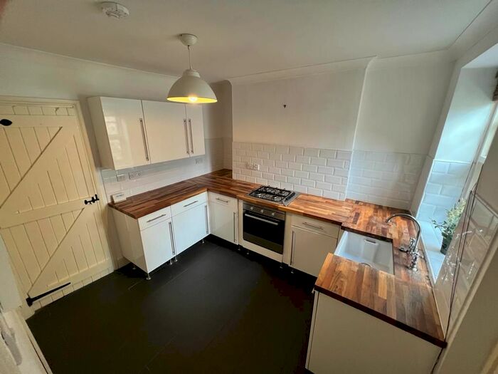 2 Bedroom Property To Rent In Chapel Street, Llandaff, Cardiff, CF5
