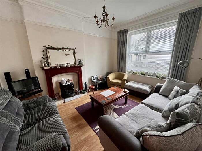4 Bedroom Detached House For Sale In Margaret Street, Ammanford, SA18