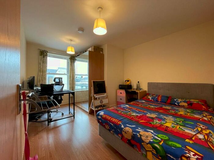 2 Bedroom Flat To Rent In Queens Road, Welling, DA16