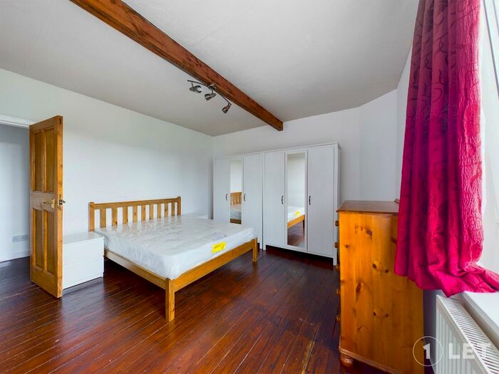 2 Bedroom Flat To Rent In Hutchison Avenue, Chesser, Edinburgh, EH14