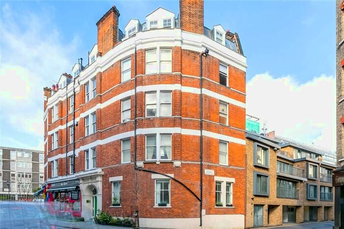 3 Bedroom Flat To Rent In Kensington Mall, London, W8