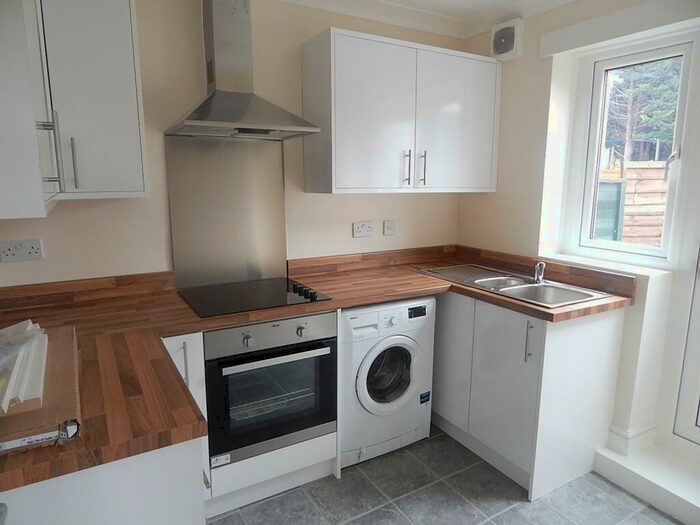 2 Bedroom House To Rent In Pipewell Road, Carshalton, Surrey, SM5