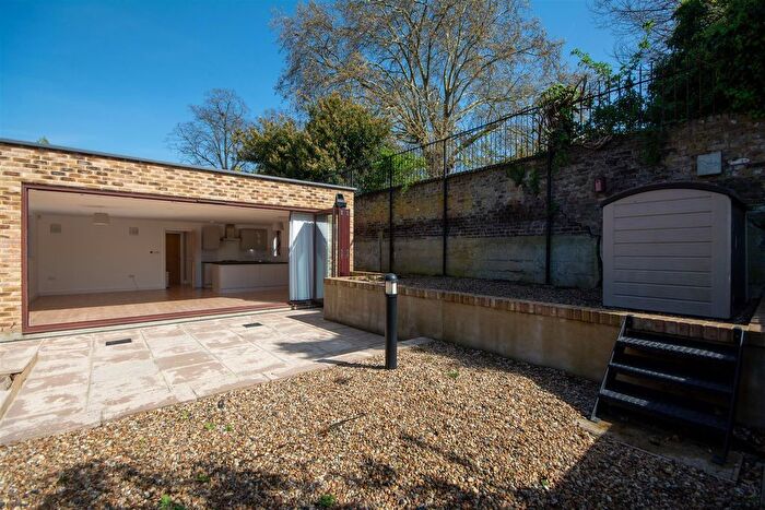 2 Bedroom Detached House To Rent In Matrimony Place, Clapham, SW4