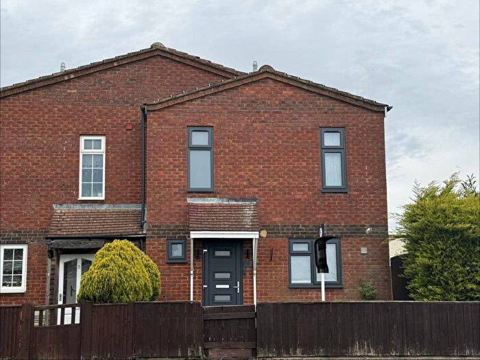 4 Bedroom Semi Detached House To Rent In Shrimpton Road, High Wycombe, HP12