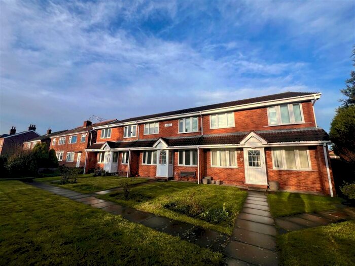 2 Bedroom Flat To Rent In Gable Mews, Formby, L37