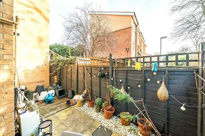 1 Bedroom Flat For Sale In Bailey Mews, London, SW2
