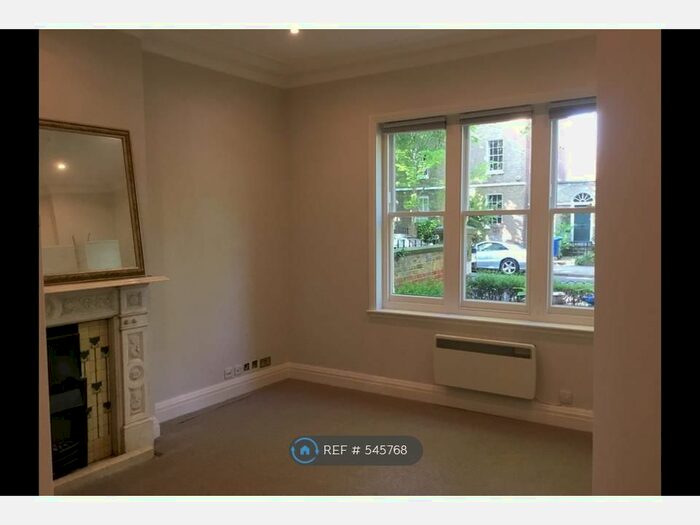 Studio To Rent In Camberwell Grove, London, SE5