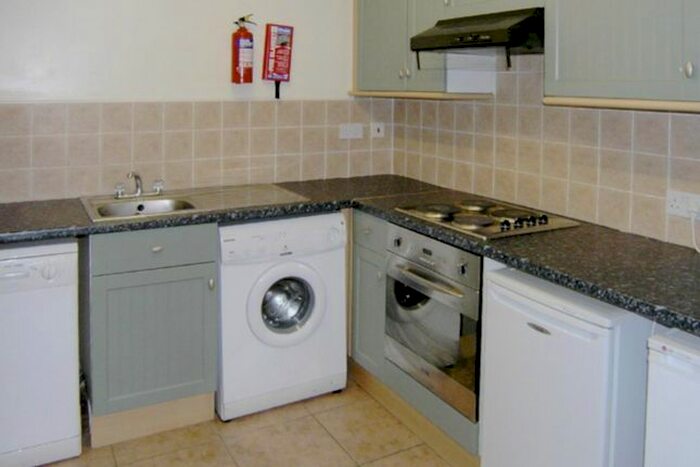 4 Bedroom Property To Rent In Adel Wood Grove, Leeds, LS16