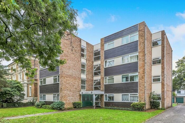 2 Bedroom Flat To Rent In The Avenue, Berrylands, Surbiton KT5