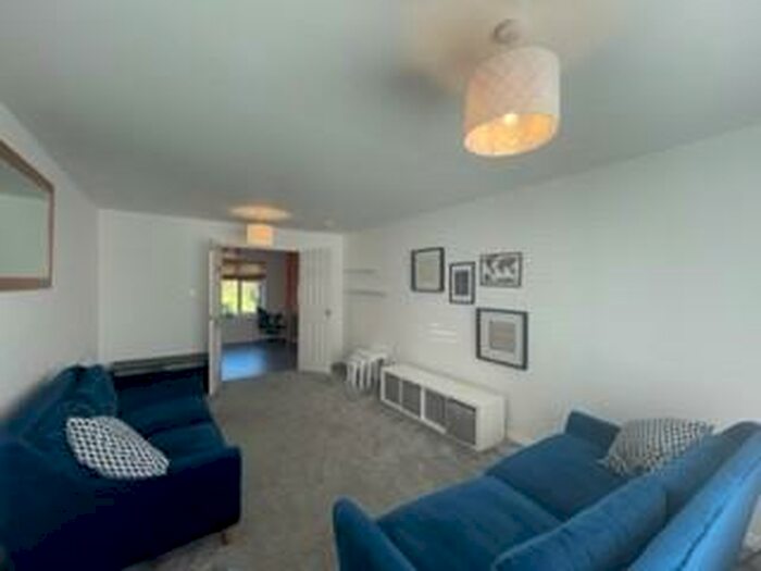 4 Bedroom Flat To Rent In Peregrine Drive, Inverurie, AB51