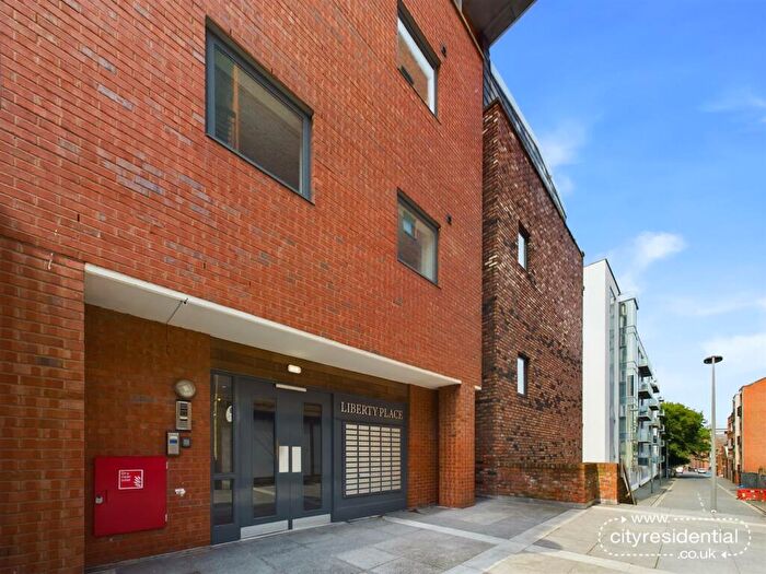 2 Bedroom Apartment To Rent In Madison Square, Liverpool, L1