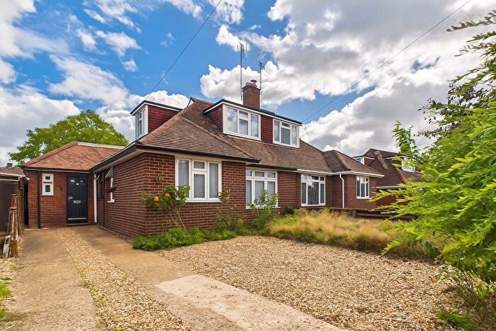 3 Bedroom Bungalow For Sale In Highway Avenue, Maidenhead, Berkshire, SL6