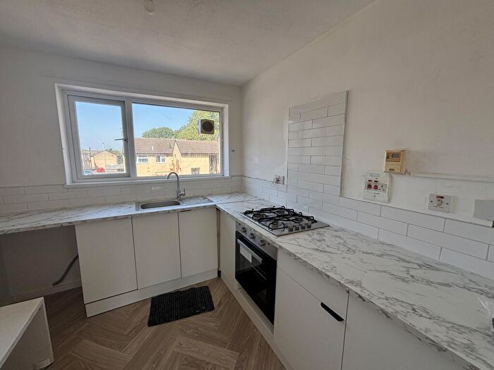 1 Bedroom Flat To Rent In Thornes Park, Brighouse, Huddersfield, HD6