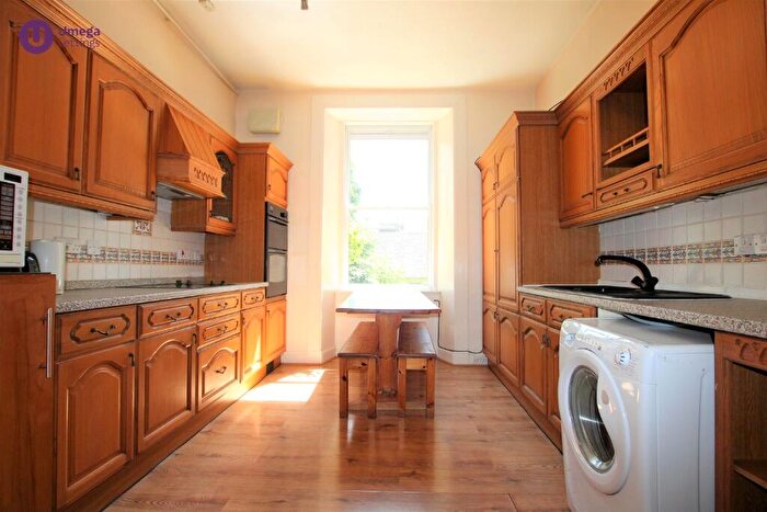 3 Bedroom Apartment To Rent In Dalry Road, Dalry, Edinburgh, EH11