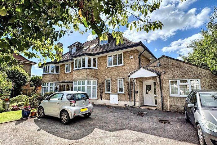 3 Bedroom Flat For Sale In Boscombe Manor, BH5