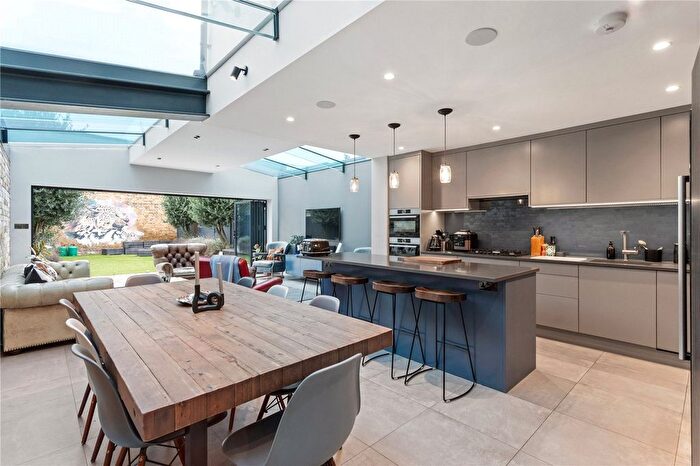 4 Bedroom Terraced House For Sale In Undine Street, London, SW17