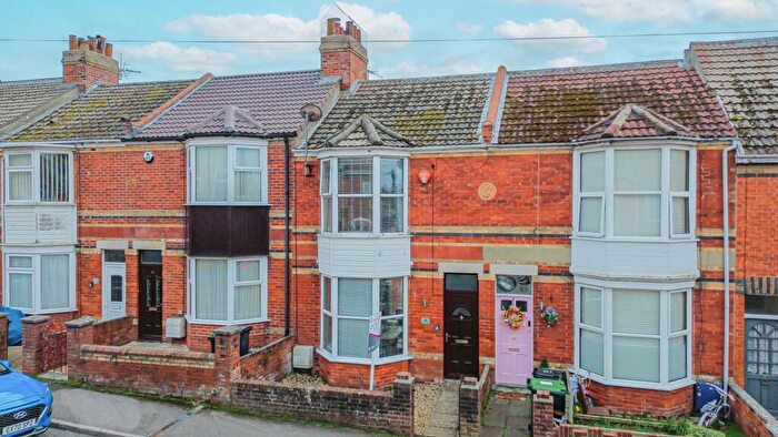2 Bedroom Terraced House For Sale In Southview Road, Weymouth, DT4