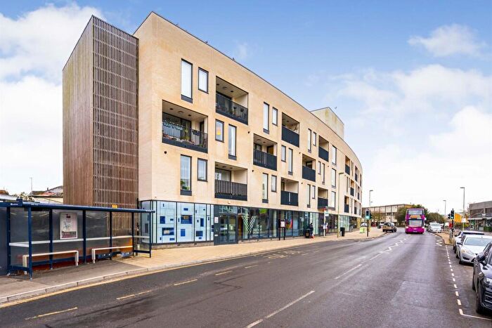 2 Bedroom Apartment To Rent In Barns Road, Oxford, OX4