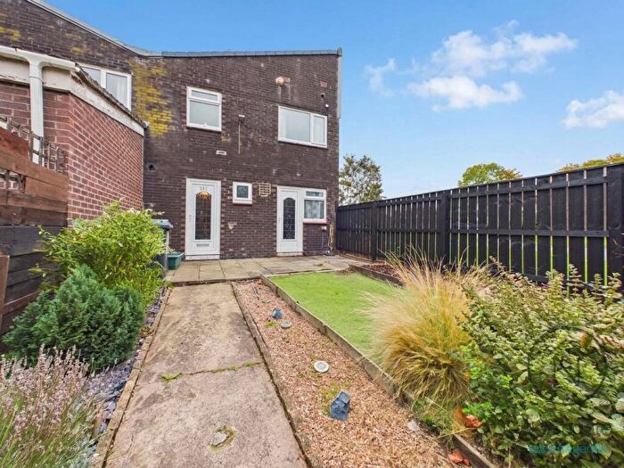 3 Bedroom End Of Terrace House For Sale In Reeth Place, Newton Aycliffe, DL5
