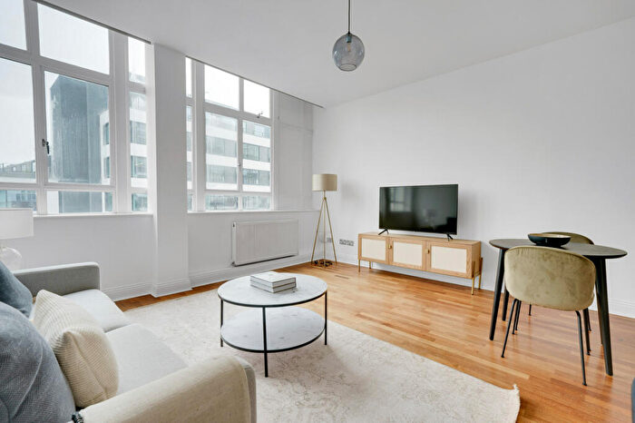 1 Bedroom Apartment To Rent In Bunhill Row, London, , Uk, EC1Y