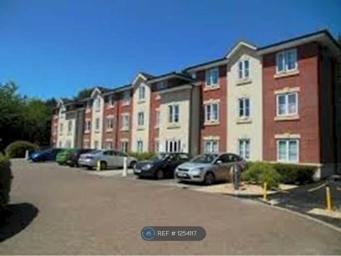 2 Bedroom Flat To Rent In London Road, Newbury RG14
