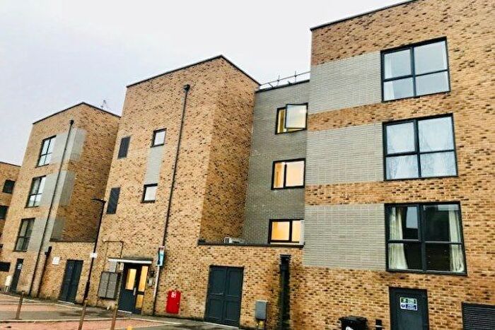 2 Bedroom Flat To Rent In Canon Place, Southampton, SO19