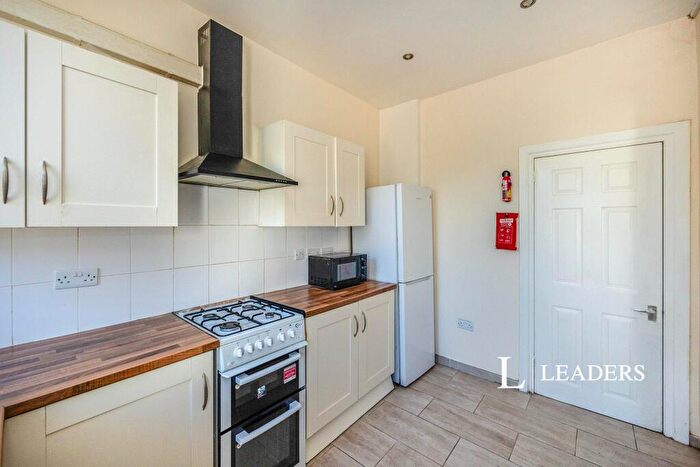 3 Bedroom Terraced House To Rent In Penhale Road, PO1