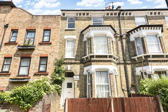 2 Bedroom Flat For Sale In Shenley Road, Camberwell, SE5