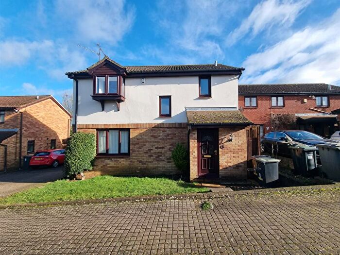 3 Bedroom Detached House To Rent In Bellerby Rise, Luton, LU4