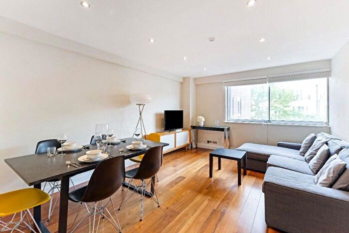 2 Bedroom Flat To Rent In Campden Hill Road, Kensington, W8