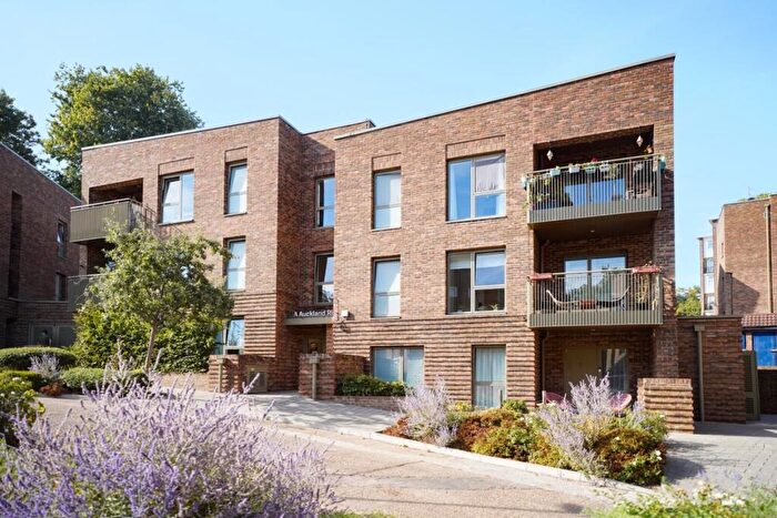 2 Bedroom Apartment For Sale In Auckland Rise, Crystal Palace, London, SE19