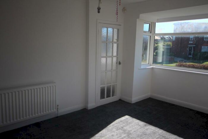 3 Bedroom Semi-Detached House To Rent In Amberton Road, Leeds, West Yorkshire, LS8