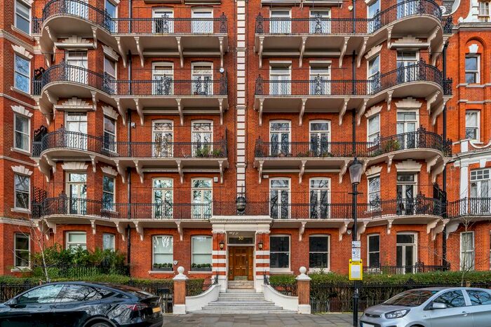 3 Bedroom Flat To Rent In Bramham Gardens, London, SW5