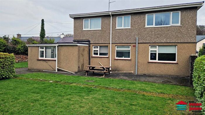 4 Bedroom Detached House For Sale In Rhosfwyn, Criccieth, LL52