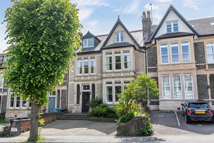 6 Bedroom Terraced House For Sale In Linden Road, Bristol, BS6