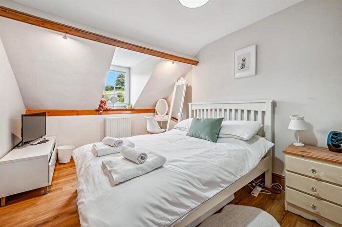 2 Bedroom Apartment For Sale In The Bank, Stoney Middleton, Hope Valley, S32