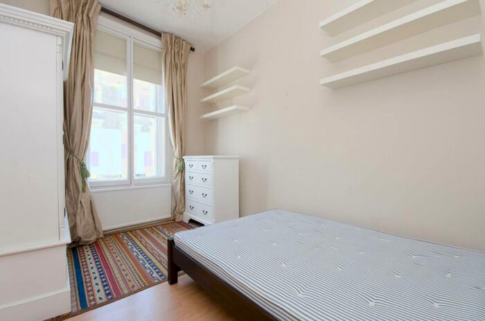 2 Bedroom Flat To Rent In Ifield Road, Chelsea, London, SW10