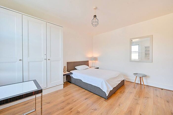 Studio To Rent In Kirchen Road, West Ealing, London, W13